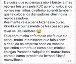 Print de mensagem de aluna dizendo que aprendeu a colocar os nomes nas linhas direitinho, a lavar os dialisadores em três passos e que a chefe comprou o curso para as colegas